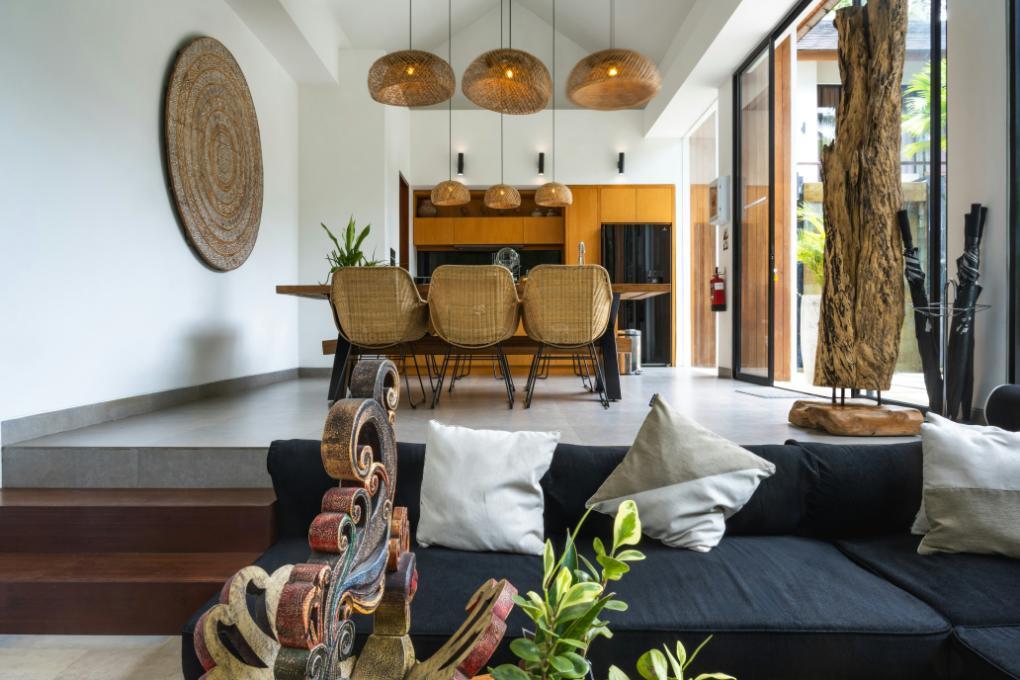 2. Self catering - bucatarie, canapea, decoratiuni