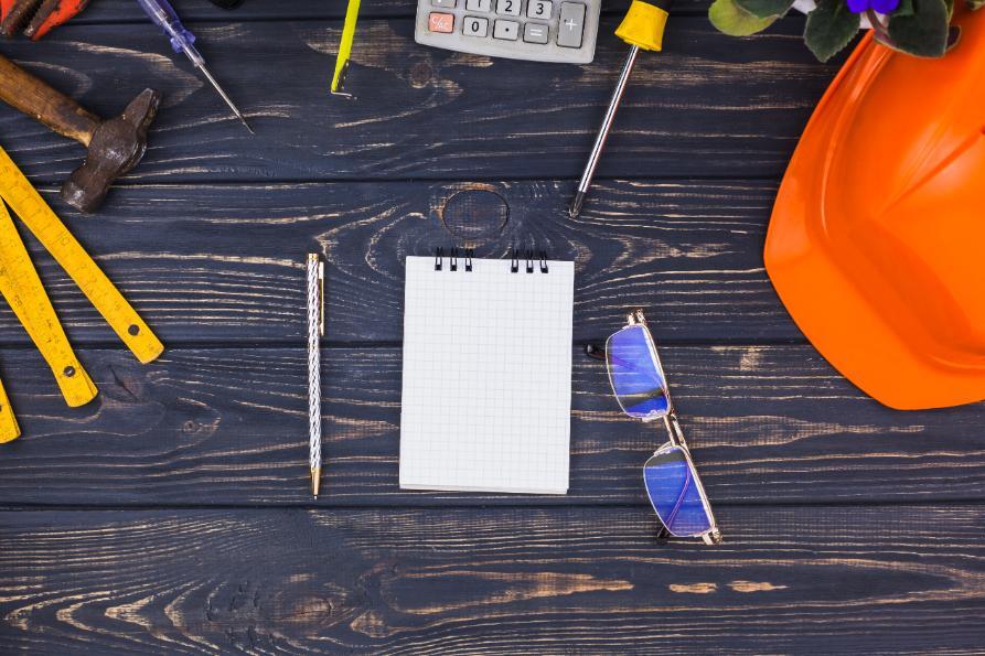 4. Renovari garsoniere - caiet, casca, unelte