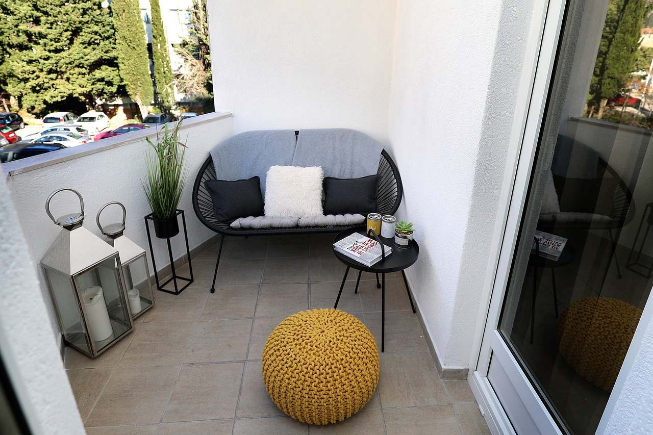 Amenajarea balconului - solutii creative pentru a transforma spatiul exterior intr-un loc perfect pentru relaxare