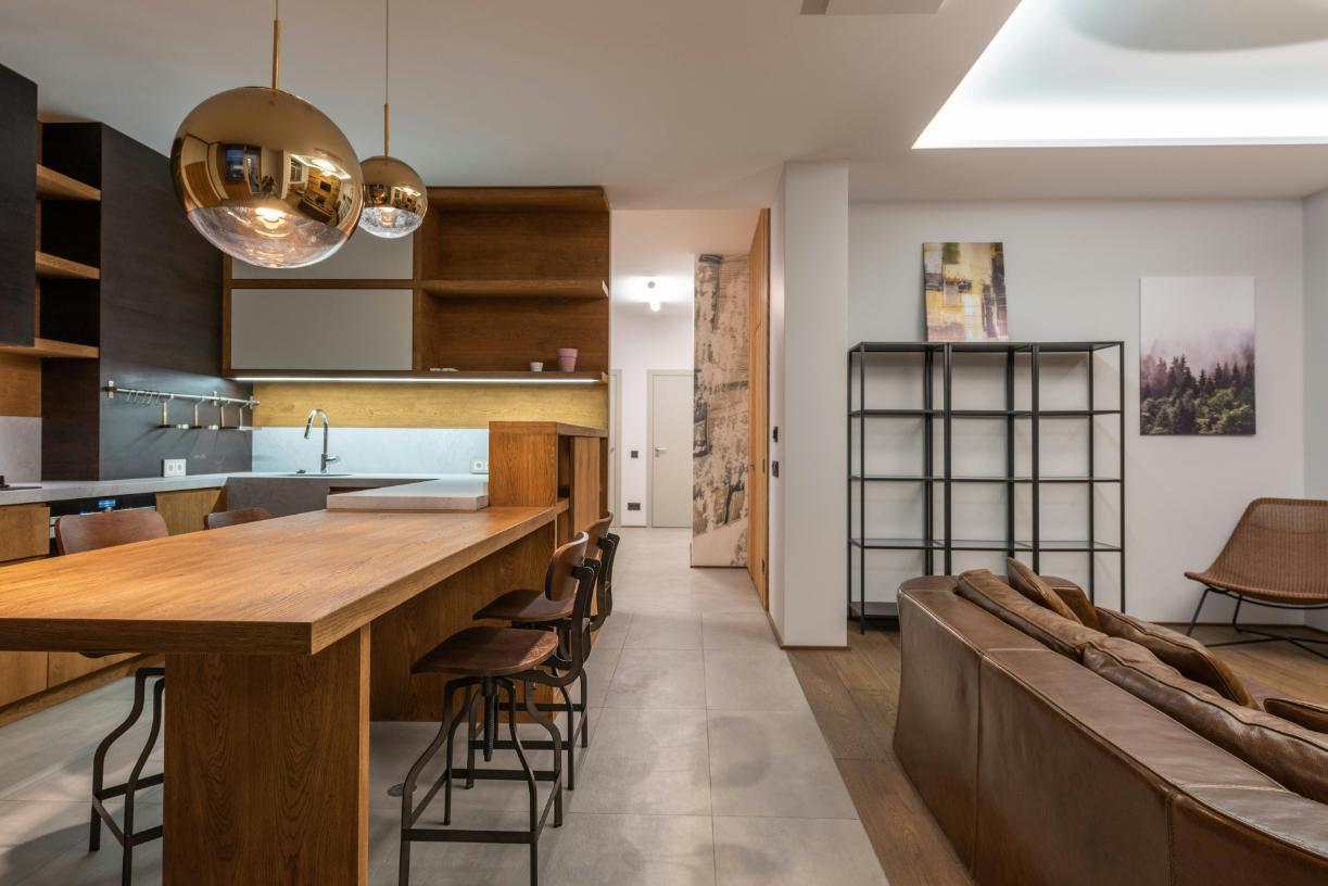 Bucatarie open space cu bar - idei si solutii pentru amenajare moderna in living
